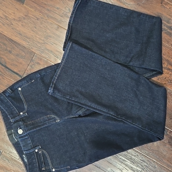 LAST CHANCE!  WHBM HIGH RISE SKINNY FLARE SCULPT DARK WASH DENIM JEANS 0 S - Picture 11 of 12
